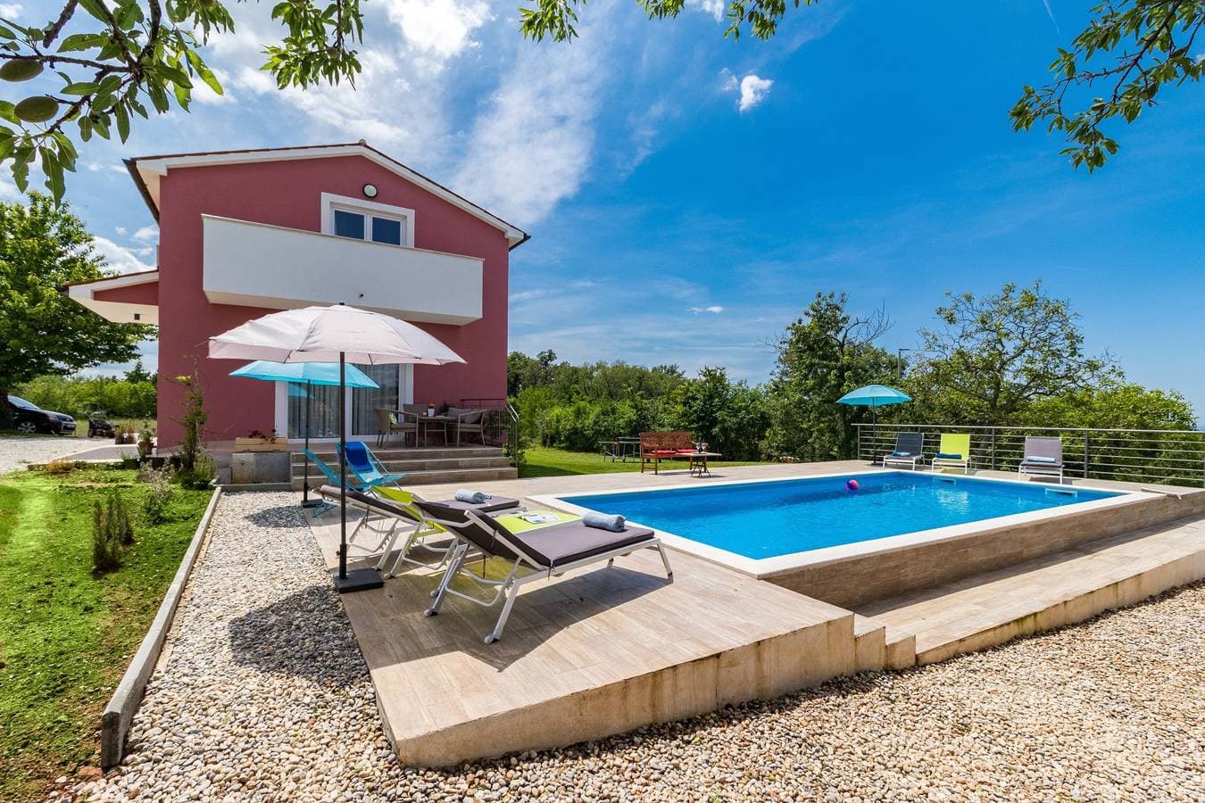 Foto 10 von 47: Villa May mit beheiztem Pool