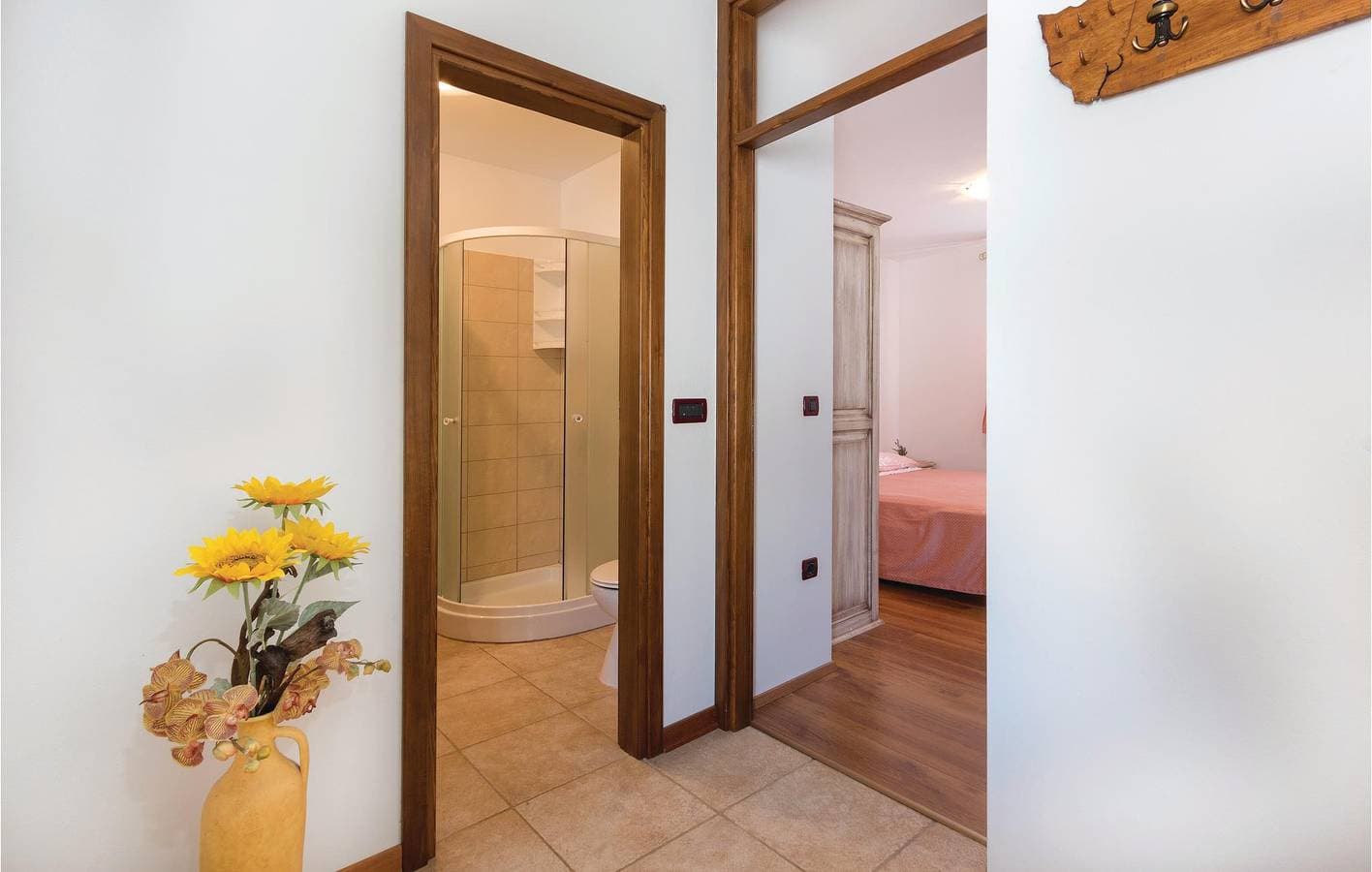 Foto 13 von 22: Gemütliche 75 m² große Wohnung mit Terrasse, WLAN und Parkplatz in der Nähe des Stadtzentrums von Rajki