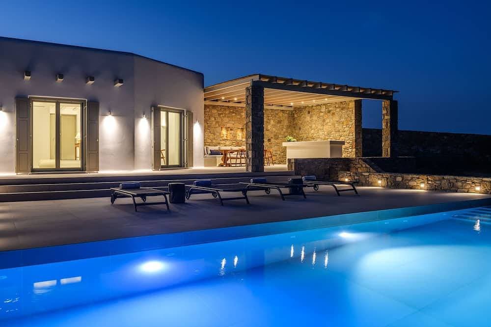 Cycladic Island Villa over Kalafatis Beach / Scenic views of Aegean Sea 1