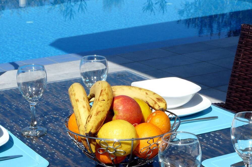 Foto 12 von 30: Schöne Villa für 1 bis 4 Personen, Meer- und Bergblick, privater Pool