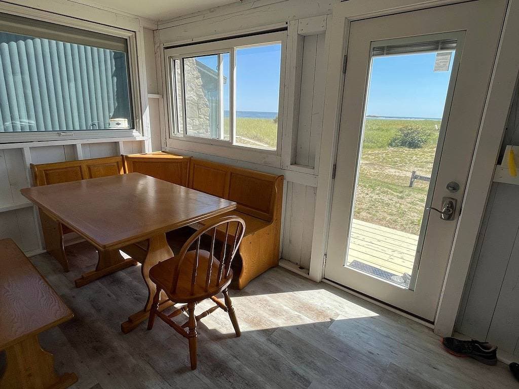 Foto 10 von 19: Driftwood Cottage just Steps to the Sandy Popham Beach!