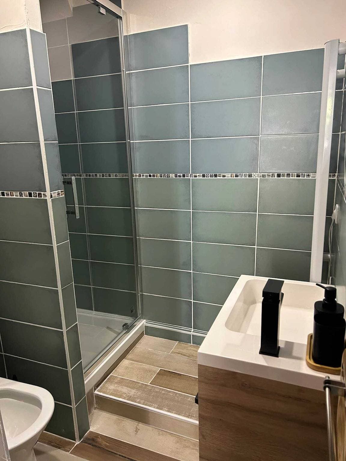 Foto 13 von 30: Charmante Wohnung in Savignac-les-Ormeaux, 56 qm, Balkon