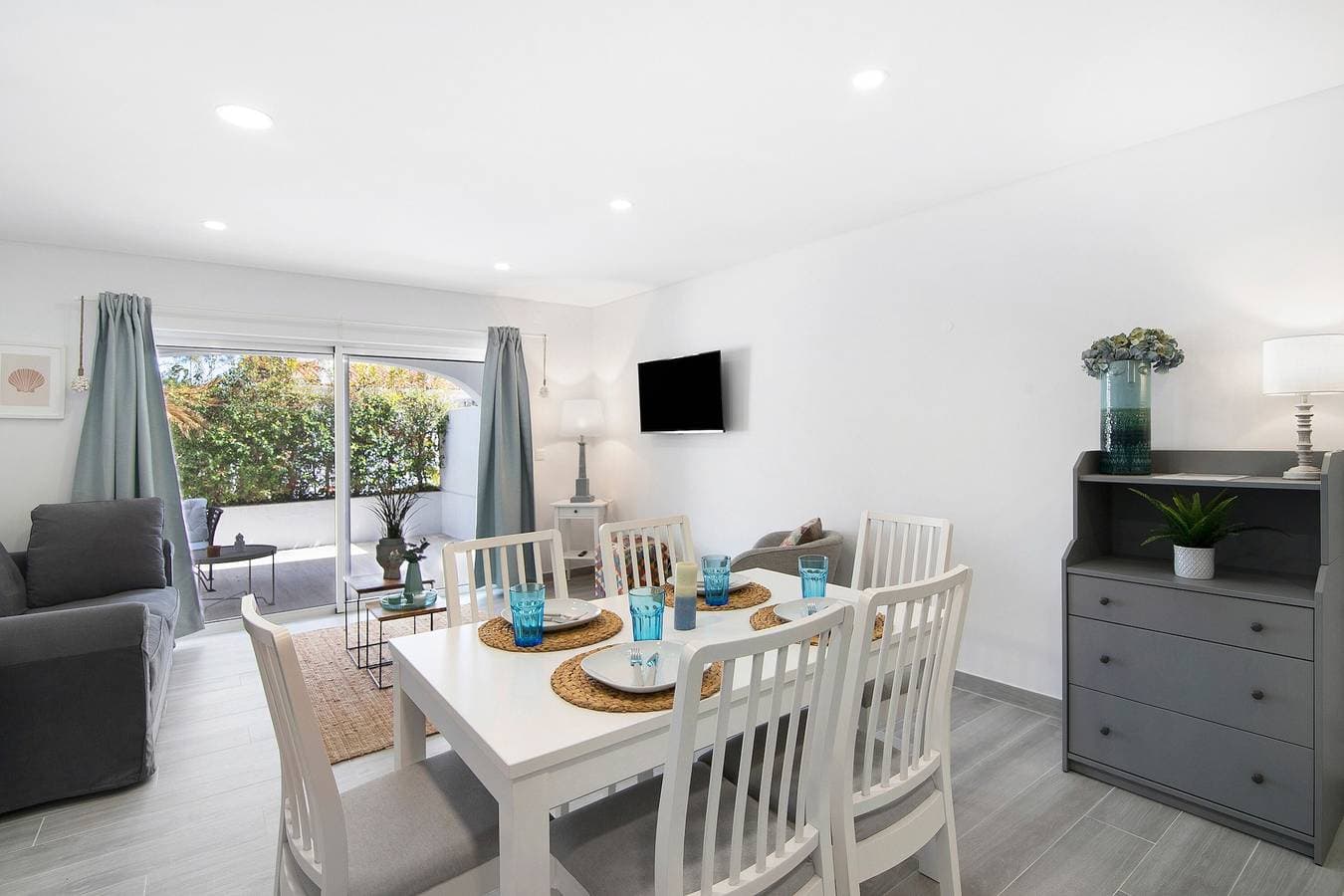 Foto 5 von 28: Ferienwohnung 'Acácia' mit privater Terrasse, WLAN und Klimaanlage