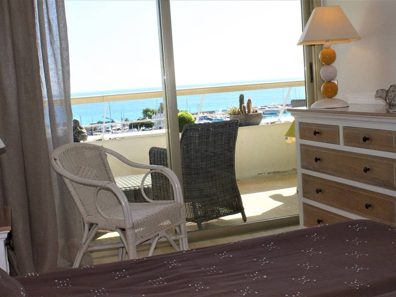 Foto 2 von 17: Modernes 2-Zimmer-Apt, Terrasse, Parkplatz, Villeneuve-Loubet Plage