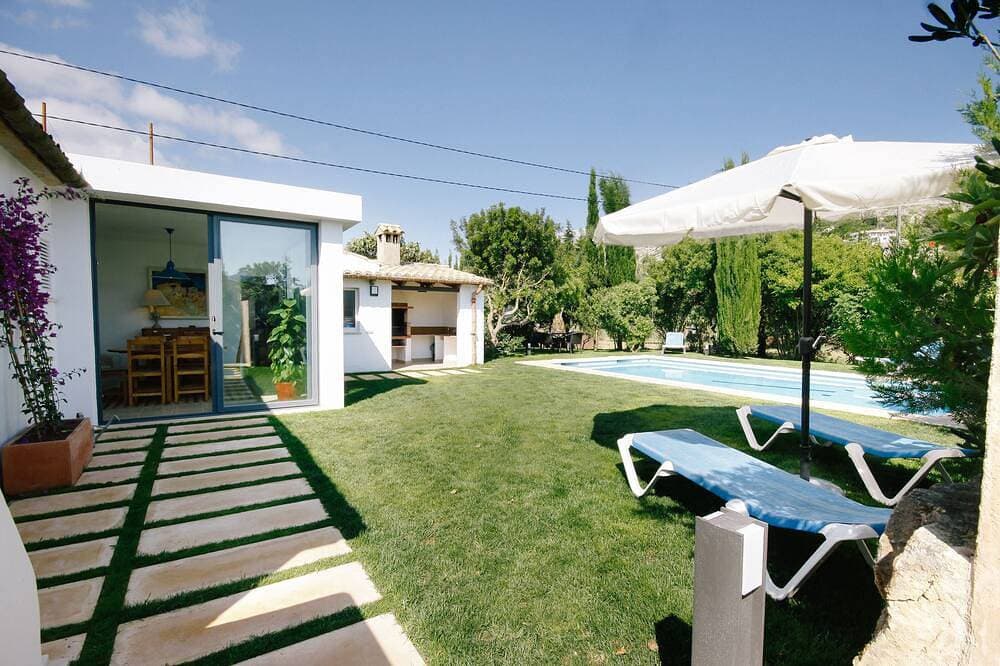 Foto 13 von 16: Private Villa, nur wenige Gehminuten vom Strand von Puerto Pollensa entfernt, mit WLAN, Klimaanlage und Sky-TV