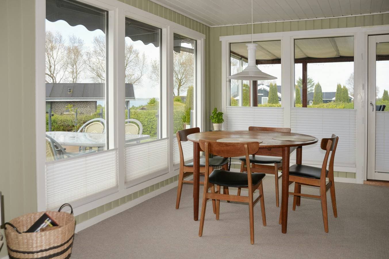 Foto 9 von 38: Ferienhaus mit Blick aufs Wasser in Grønsund