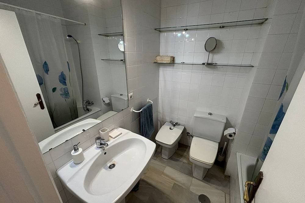 Foto 4 von 14: Das Hotel liegt in der Altstadt von Sevilla, neben dem Barrio Santa Cruz