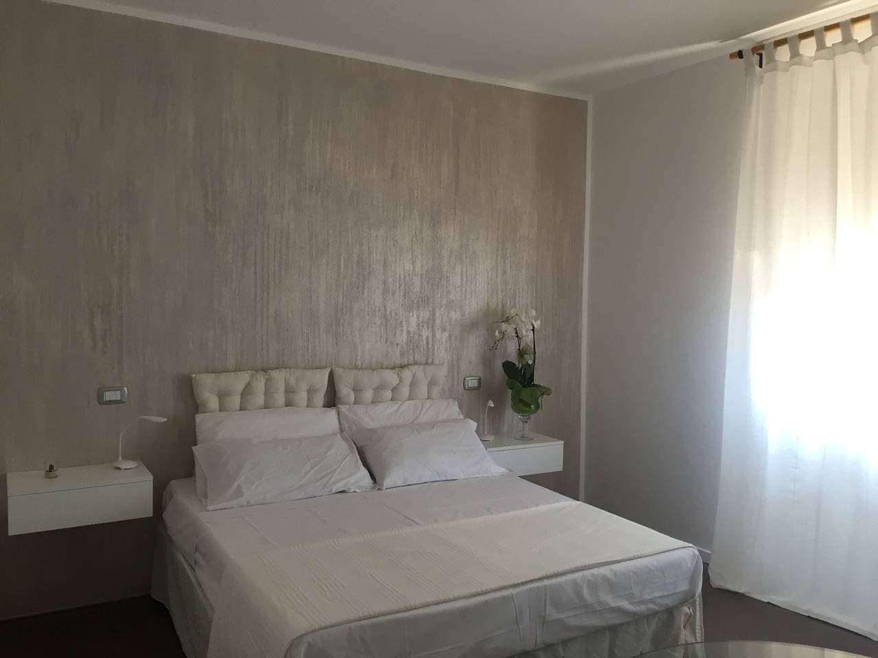 Foto 2 von 16: Zimmer 'Camera Matrimoniale Monica' mit WLAN und Klimaanlage