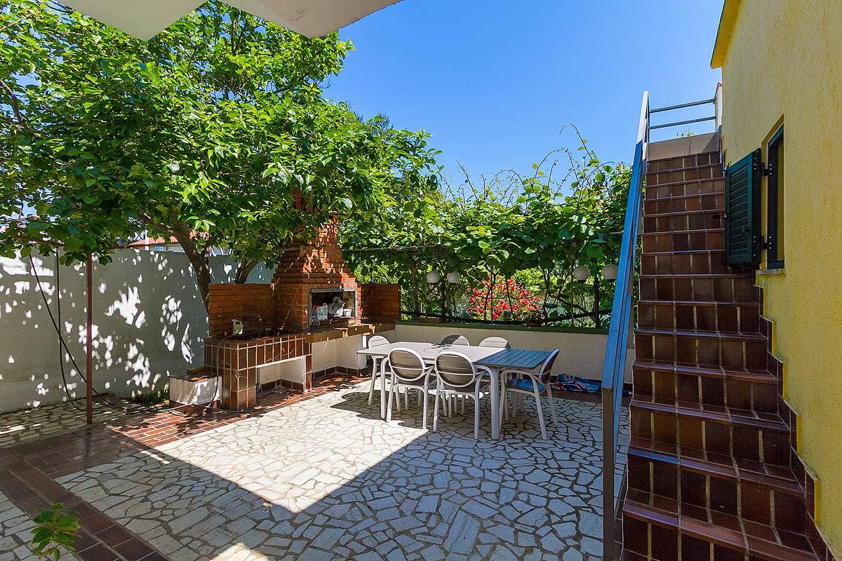 Foto 5 von 24: Ferienwohnung für 3 Personen mit Terrasse