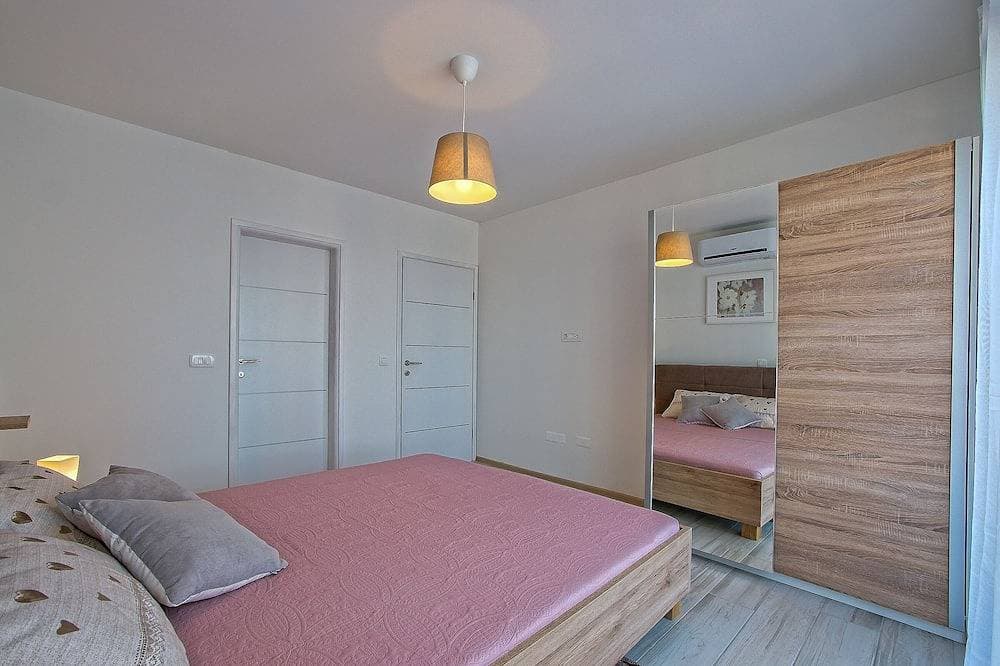 Foto 3 von 30: Ganz Neue 2019 Villa mit Pool,Grill,WiFi,Geschirrspüler,Waschmaschine