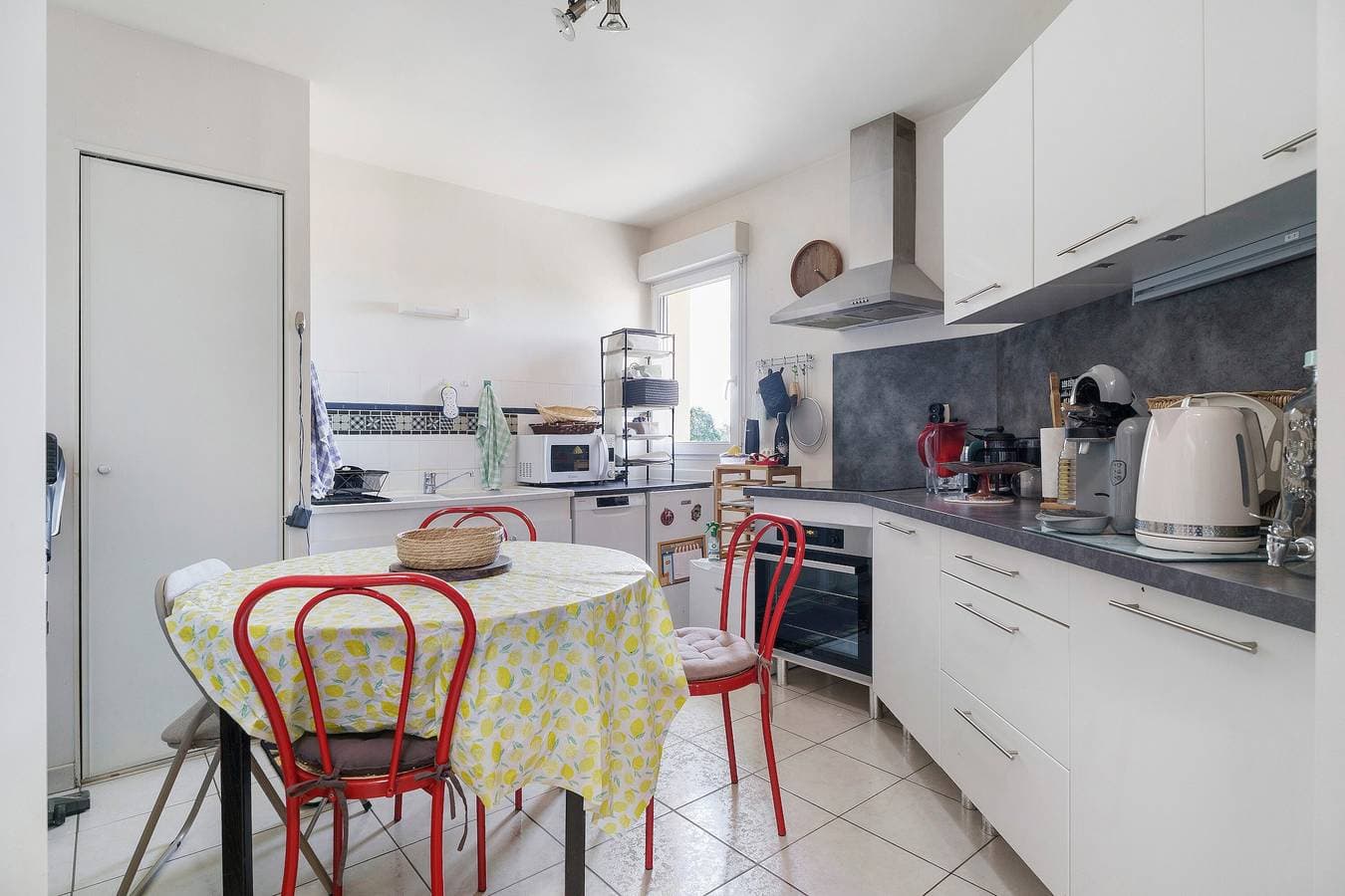 Foto 5 von 25: Schönes Duplex im Stadtzentrum, 5 km von der Küste entfernt zu vermieten