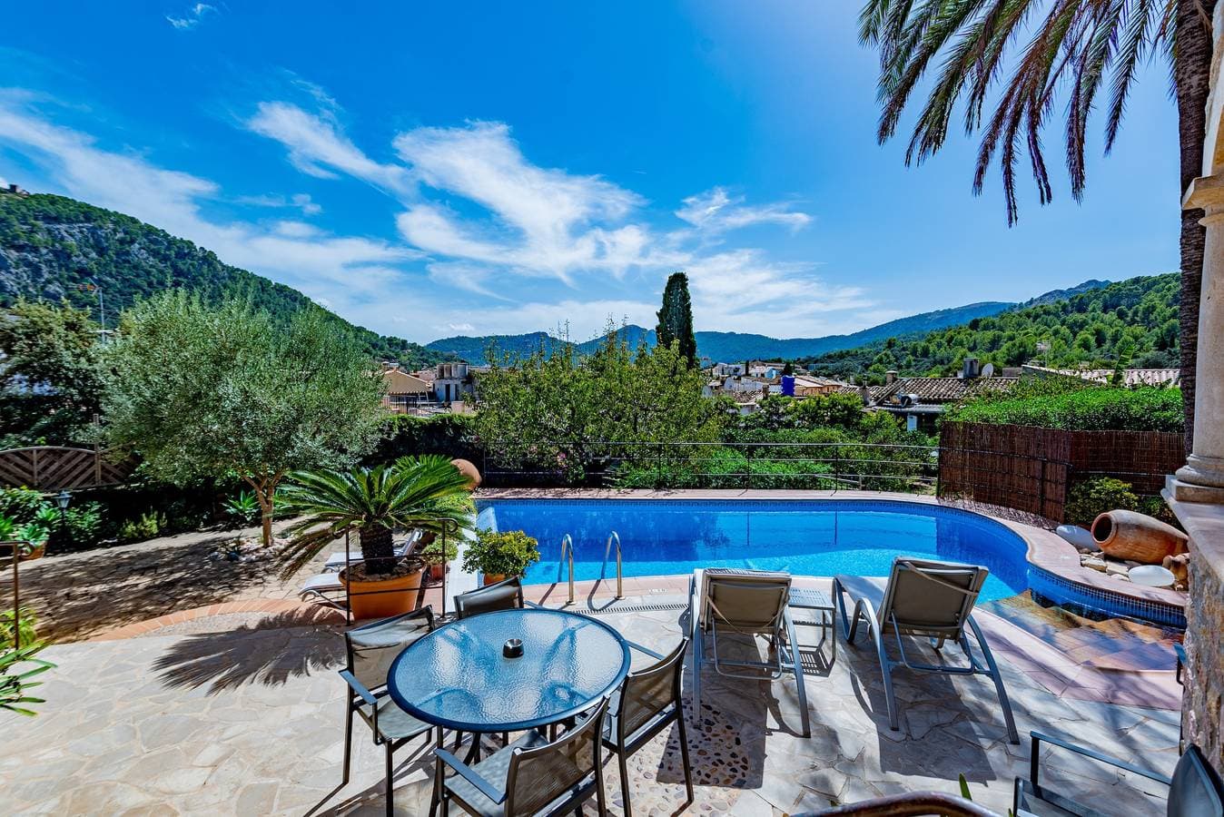 Villa Simone in town, pool and wifi 1