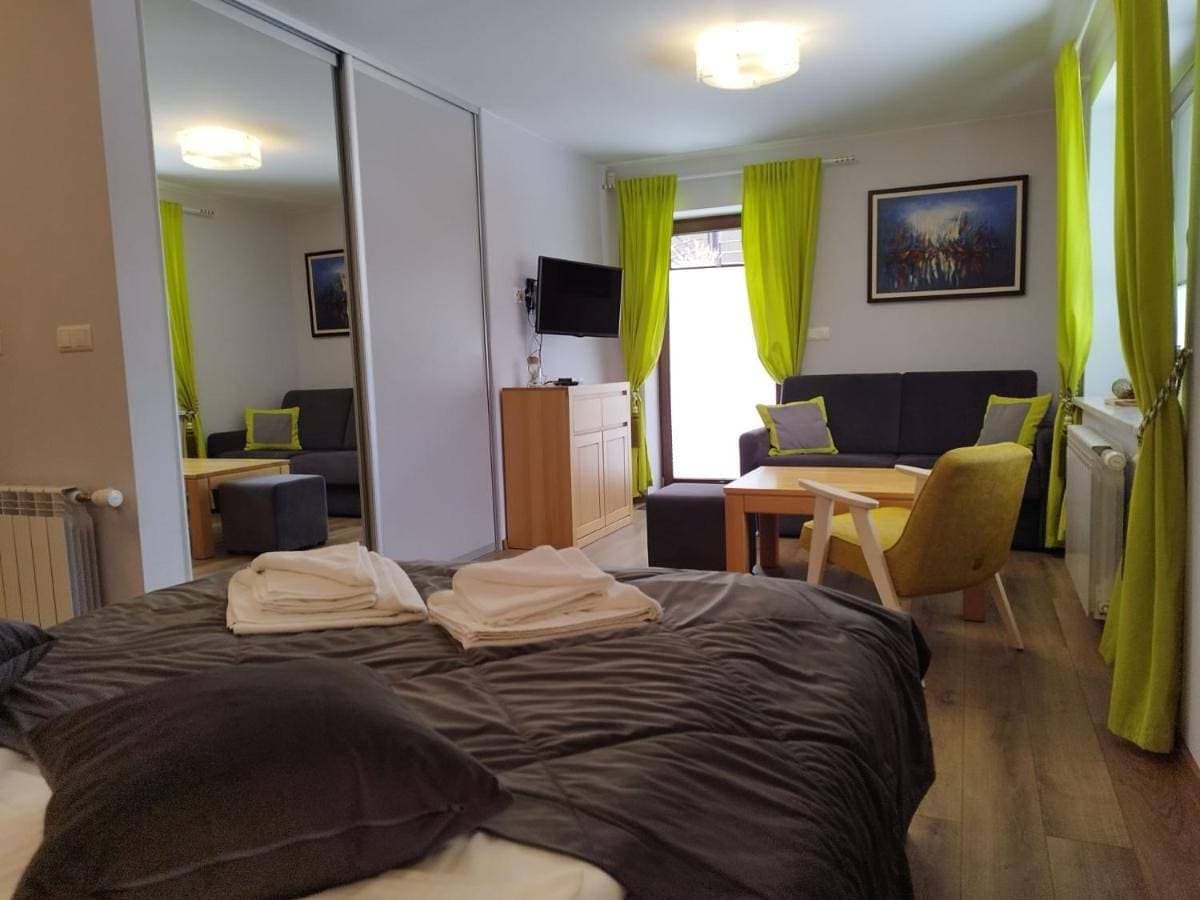 Foto 3 von 18: Two-Bedroom Apartment