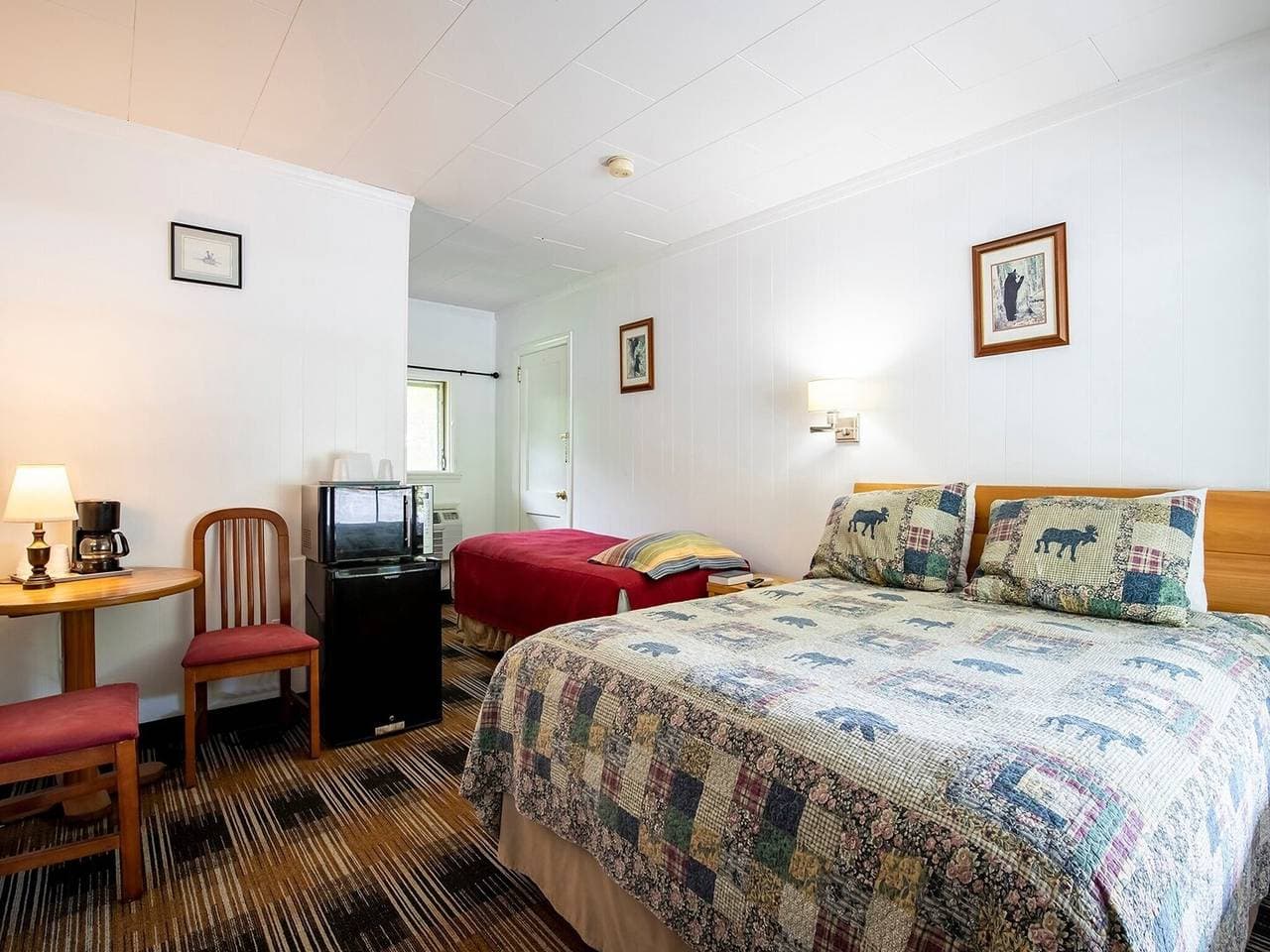Queensize-Bett mit Einzelbett | Bryson City 1
