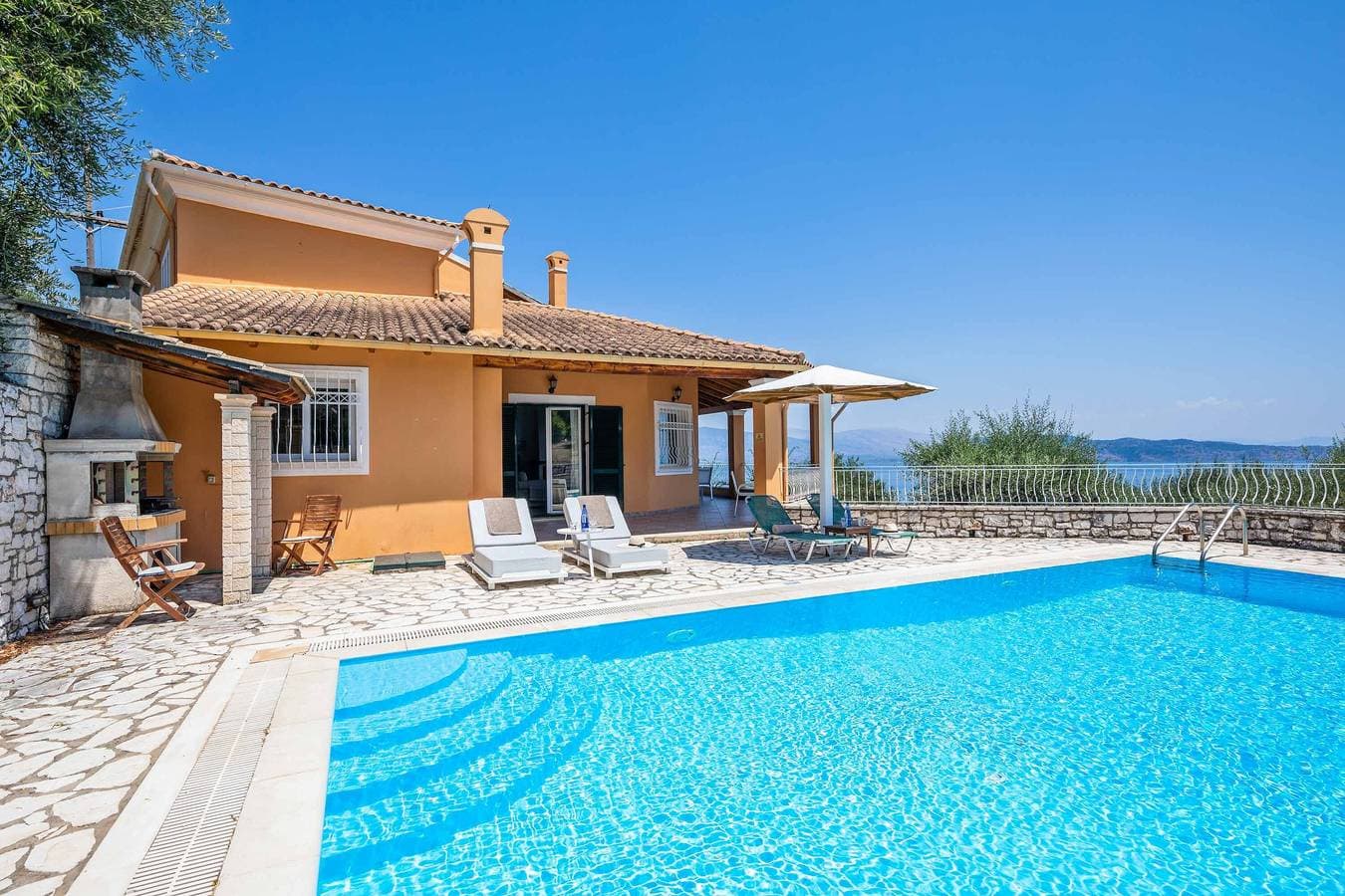 Villa 1
