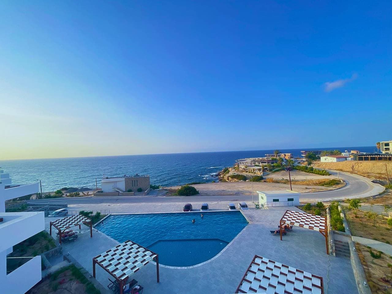 Foto 9 von 34: "Azure Pearl" Meerblick-Loft mit Dachterrasse & Pool“