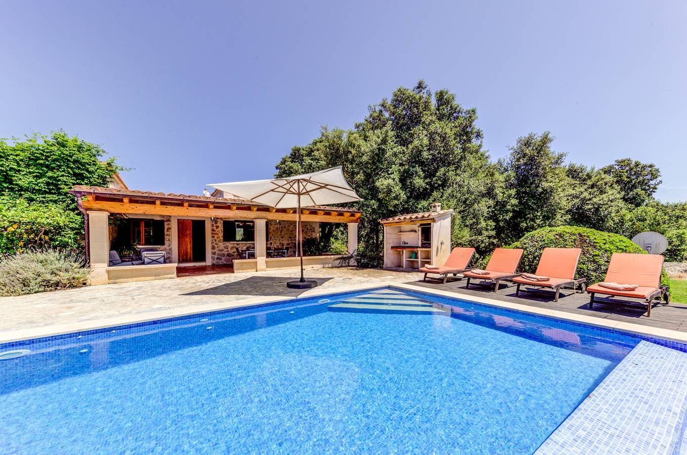 Foto 3 von 28: Villa Pontarro