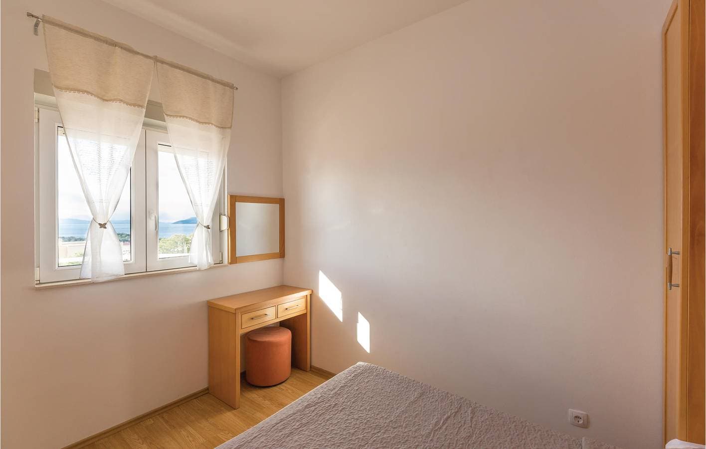 Foto 10 von 18: Modernes Apartment mit Terrasse, 800 m vom Zentrum von Makarska und 700 m von der Küste entfernt
