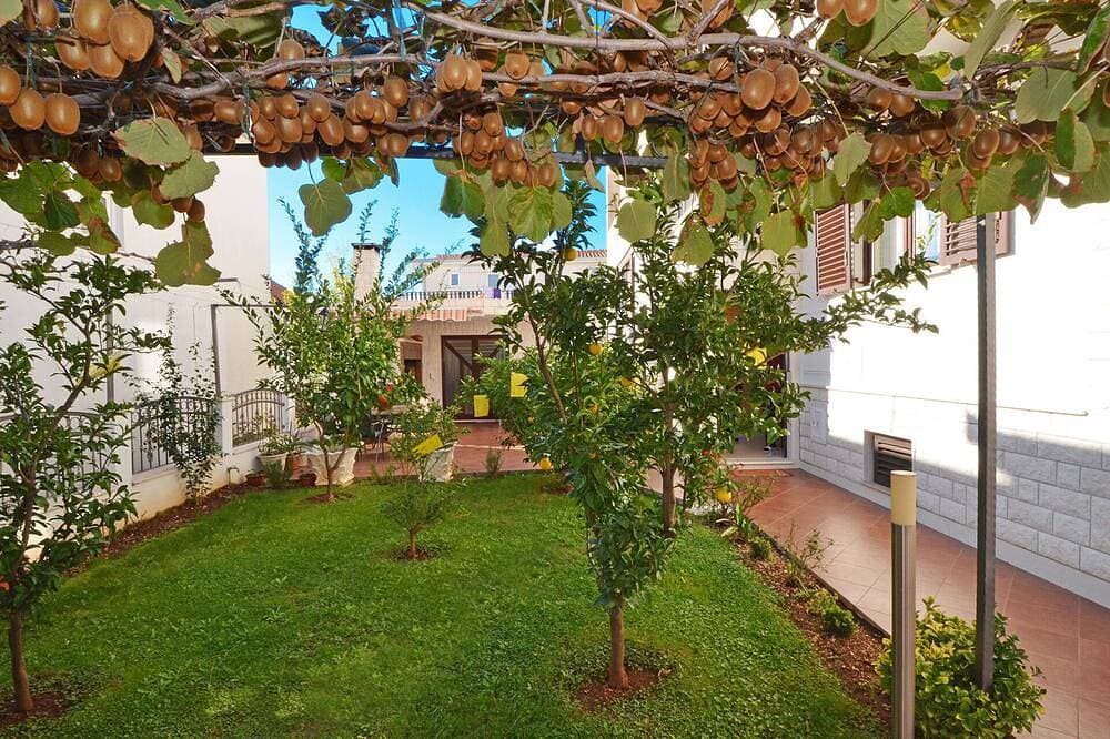 Foto 7 von 18: Bungalow Luky 1 for 2 persons, Okrug Gornji-Trogir