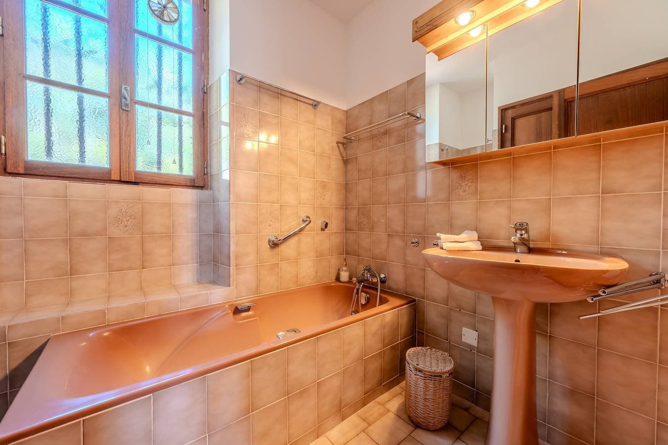 Foto 9 von 22: Ferienhaus 'Notre Dame' mit Bergblick, privater Terrasse und WLAN