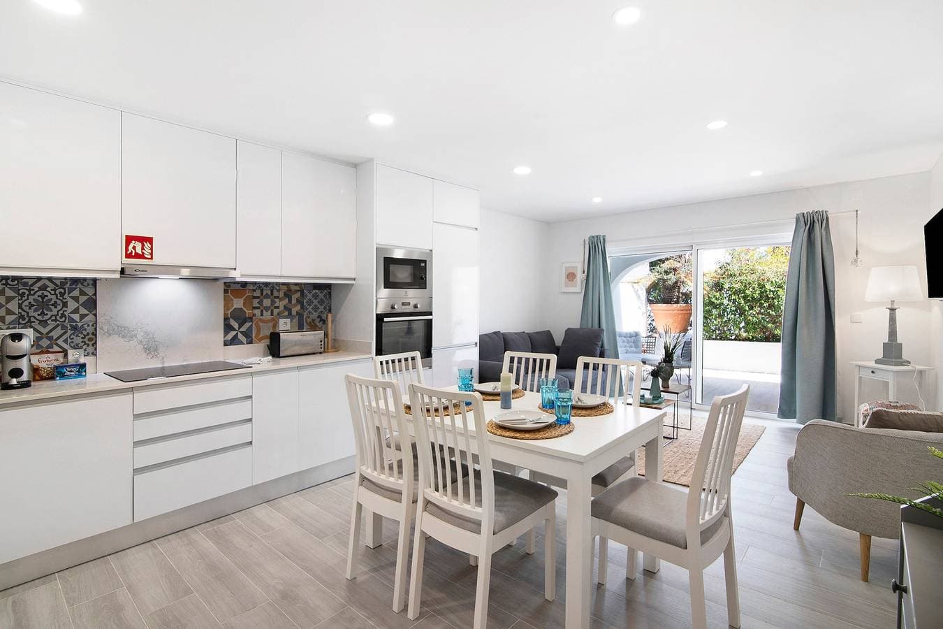 Foto 9 von 28: Ferienwohnung 'Acácia' mit privater Terrasse, WLAN und Klimaanlage