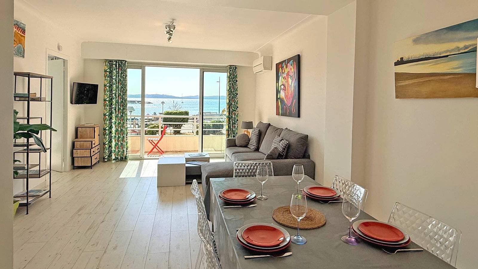 Foto 6 von 13: Apartment T2 - 4 Personen - Stadtzentrum und Strand - Meerblick - Klimaanlage - WiFi - Sainte-Maxime