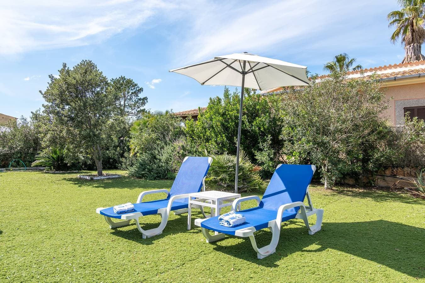 Foto 5 von 27: Ferienhaus 'Gemütliches kleines Haus in Meeresnähe' mit privater Terrasse, Wi-Fi und Klimaanlage