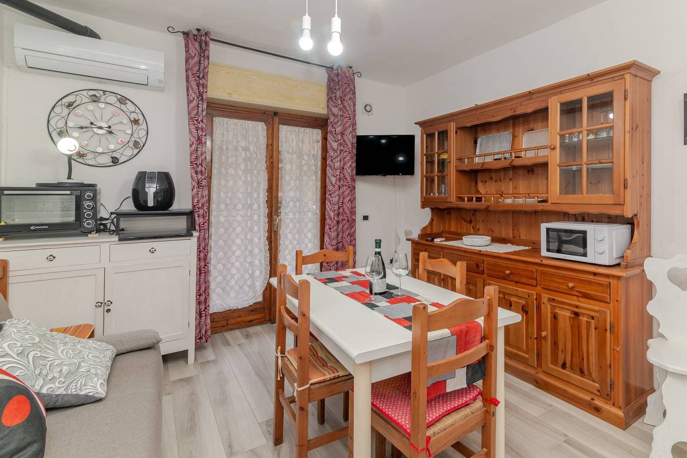 Foto 3 von 22: Apartment 'Casa Murticciola' mit Balkon, WLAN und Klimaanlage