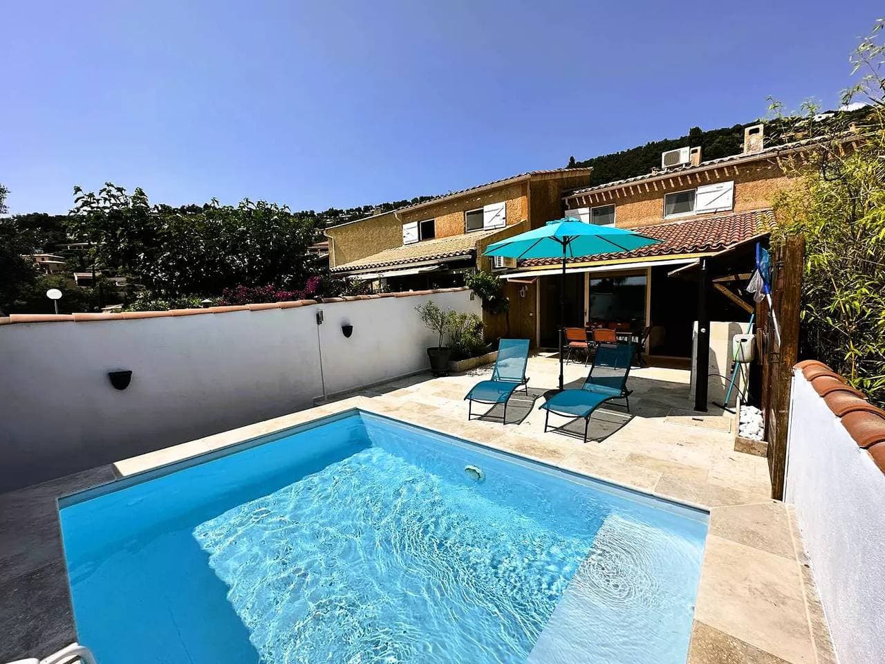 Foto 2 von 22: Klimatisiertes provencal Mazet für 4 Personen mit privatem Pool bei Domaine de Valcros in La Londe-les-Maures