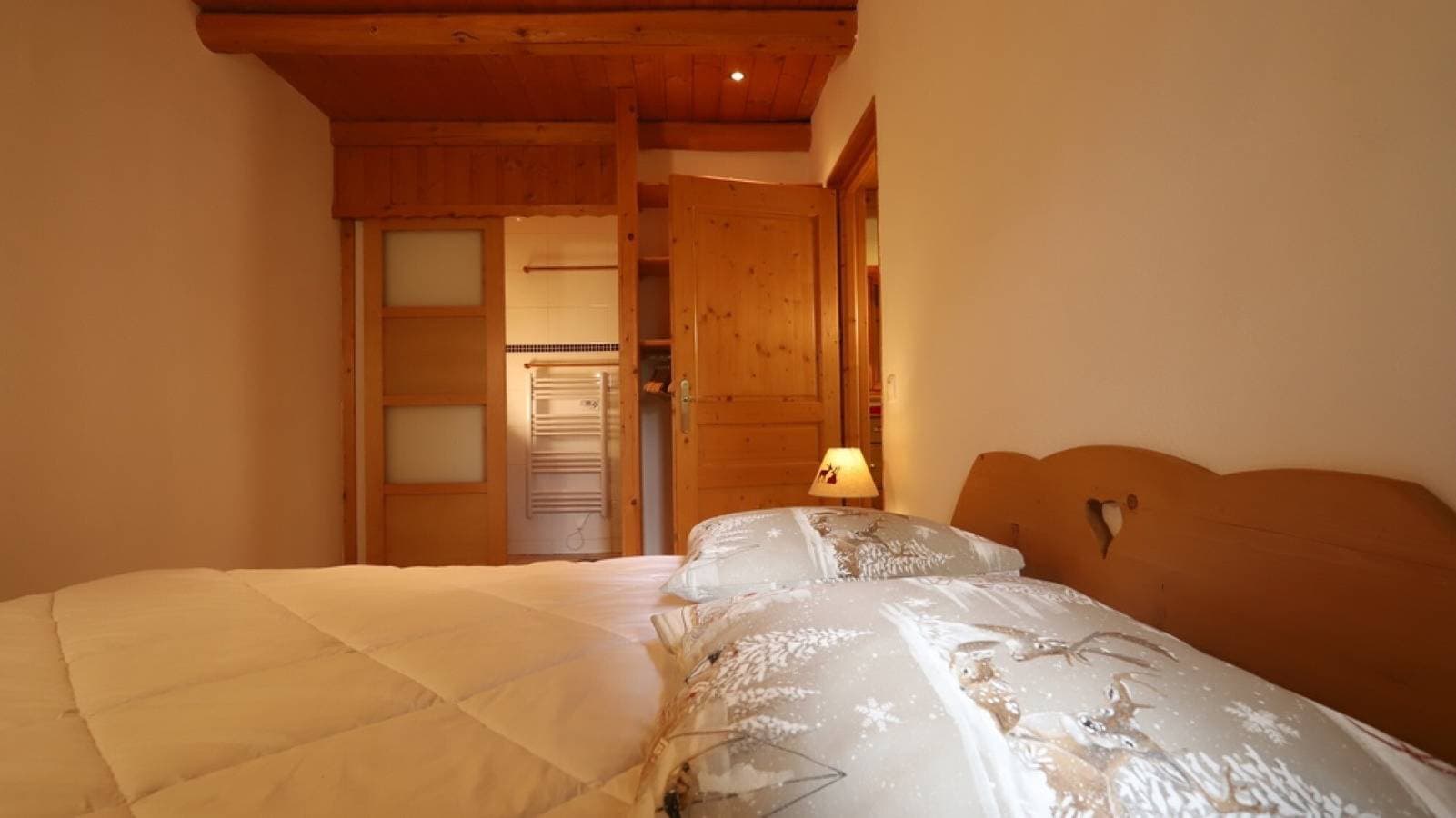 Foto 2 von 12: Appartement 'Chalet Alpaga 6' mit Bergblick, Gemeinschaftsgarten und WLAN