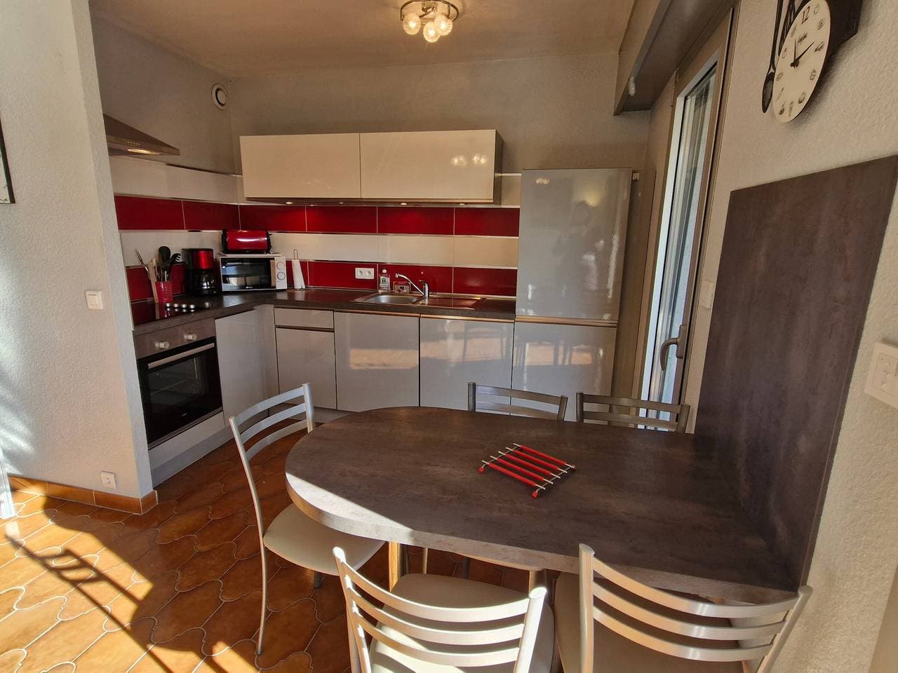 Foto 8 von 21: Studio mit Klimaanlage und Parkplatz, nahe Zentrum Sainte-Maxime