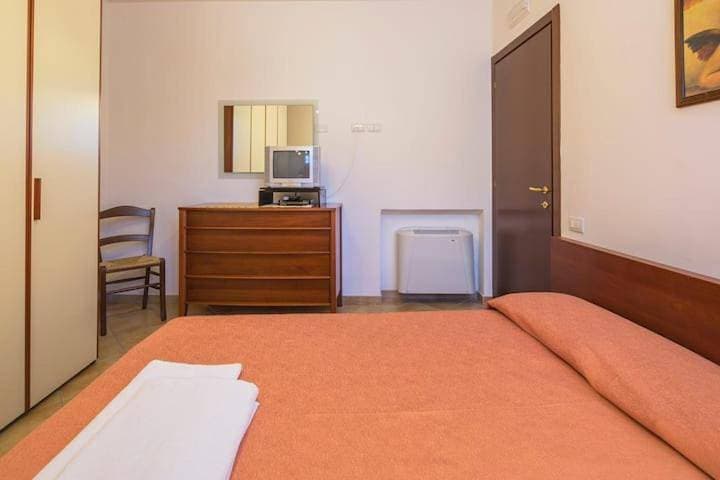 Foto 7 von 13: One-Bedroom Apartment