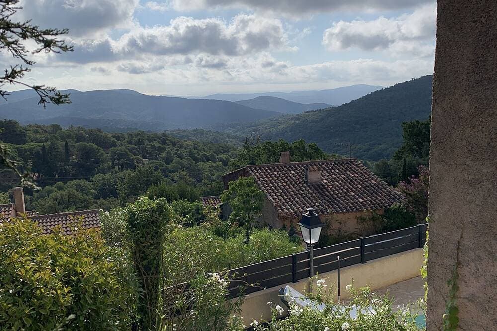Foto 10 von 28: Renoviertes Dorfhaus am Hang gelegen mit Privatpool & toller Aussicht