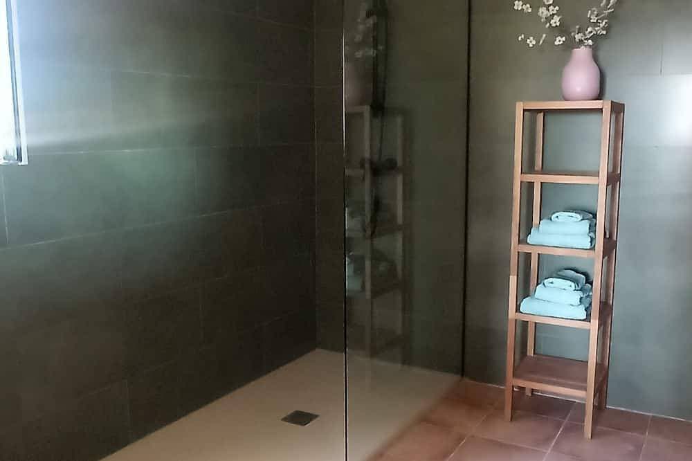 Foto 5 von 24: Naturaleza y Vino!  Habitación en Casa Rural con piscina al pie del Monte Arabí