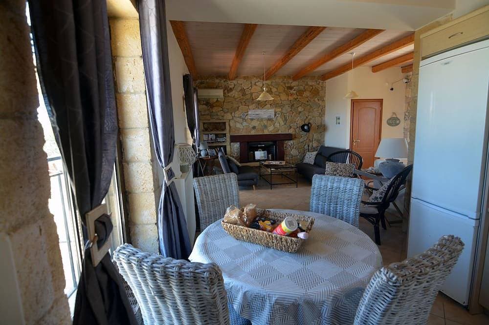 Foto 9 von 30: Charmante Villa mit Panoramablick auf das Meer, 1,5 km von den Stränden entfernt, privater Pool.