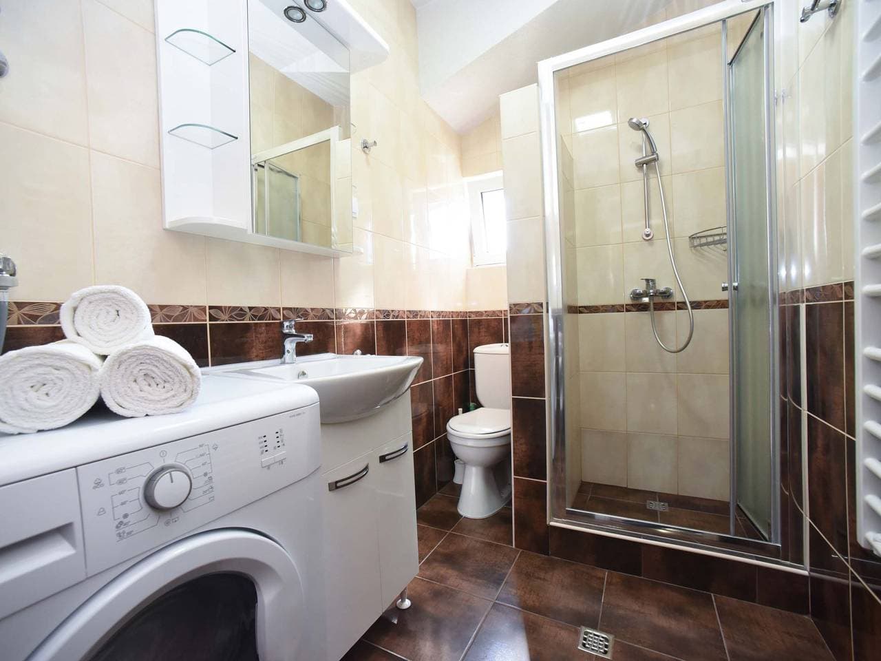 Foto 6 von 16: Wohnung "D und D Wohnungen Tivat"