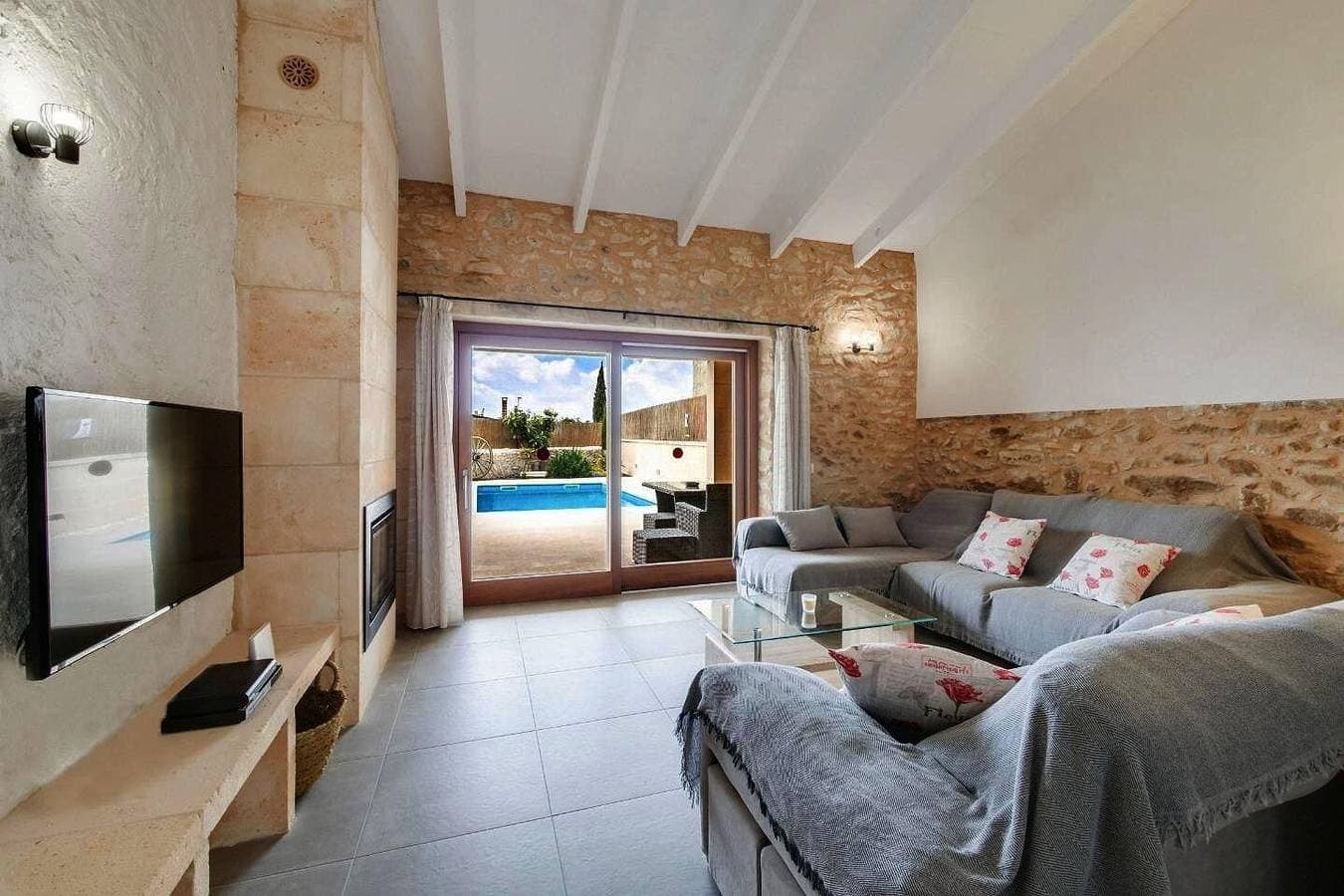 Foto 6 von 35: Ferienhaus Can Tianet mit Bergblick, Pool, WLAN und Terrasse