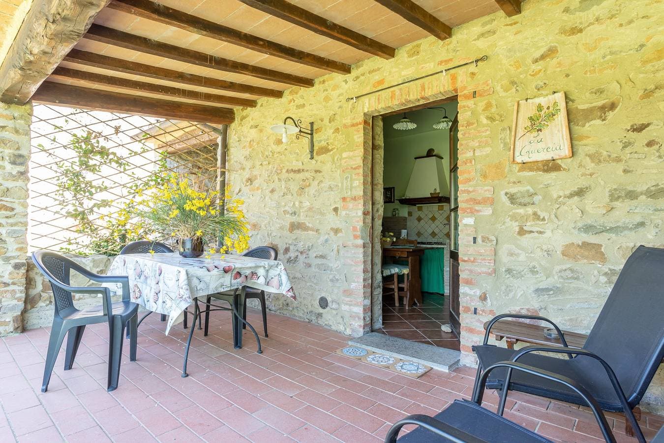 Foto 4 von 22: Ferienwohnung La Quercia mit Bergblick, Terrasse, Gemeinschaftspool und WLAN