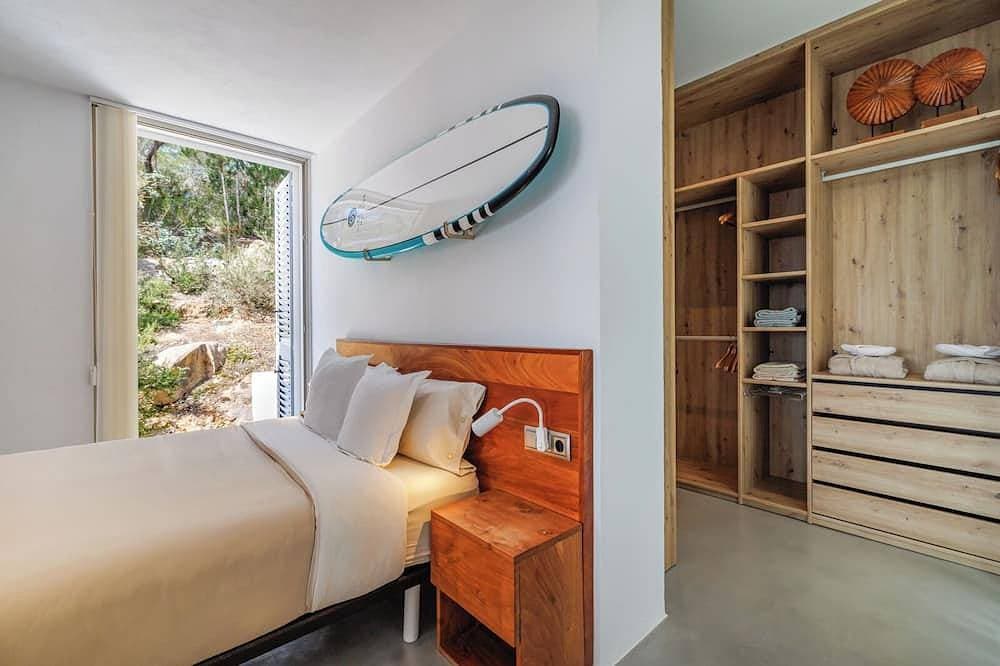 Foto 5 von 30: Ibiza, Neu und modern Haus mit Pool in Sant Josep, 2 Personen