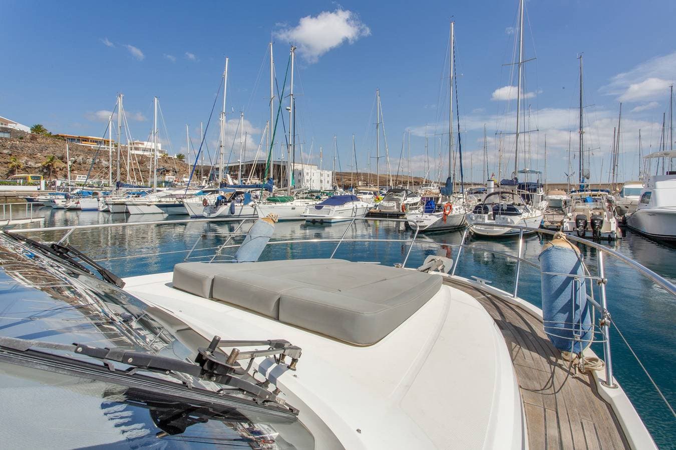 Foto 2 von 28: 'Charmante Yacht' mit Meerblick, WLAN und Klimaanlage