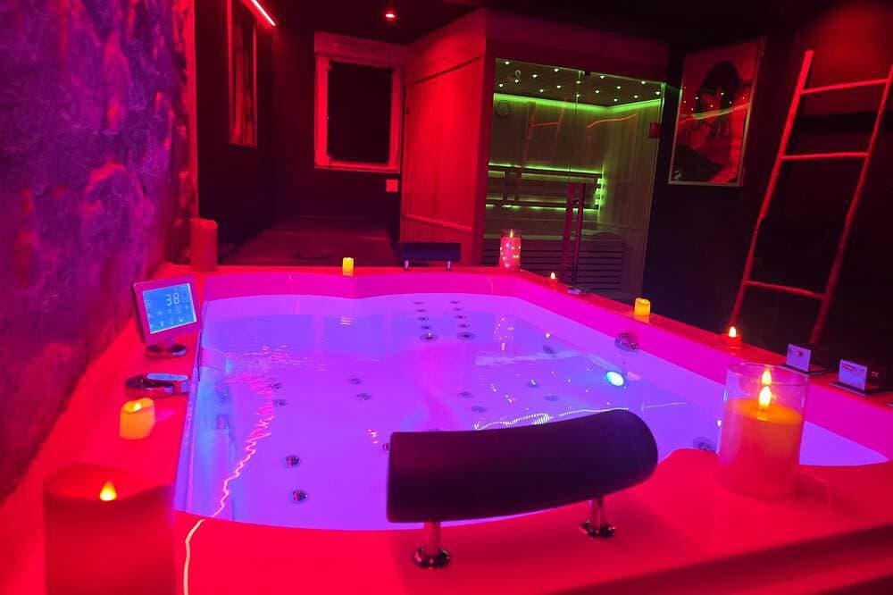 Foto 5 von 30: La Cachette Secrete - Love Room Caen