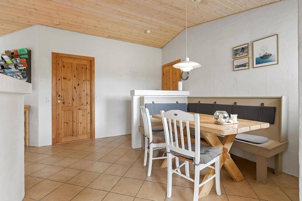 Foto 11 von 28: Charmantes Reetdach-Ferienhaus auf großem Naturgrundstück – nahe der Nordsee und dem Waldspielplatz