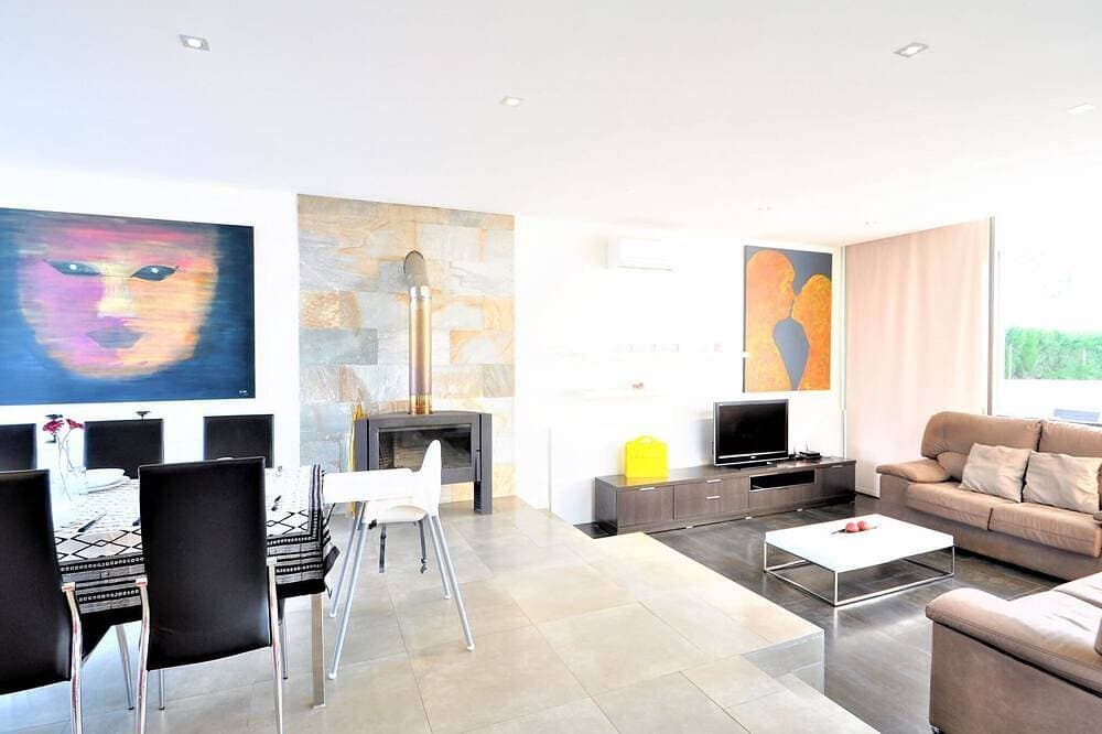 Foto 7 von 30: Moderna Villa cerca del golf y con piscina privada, ideal para familias - ofert