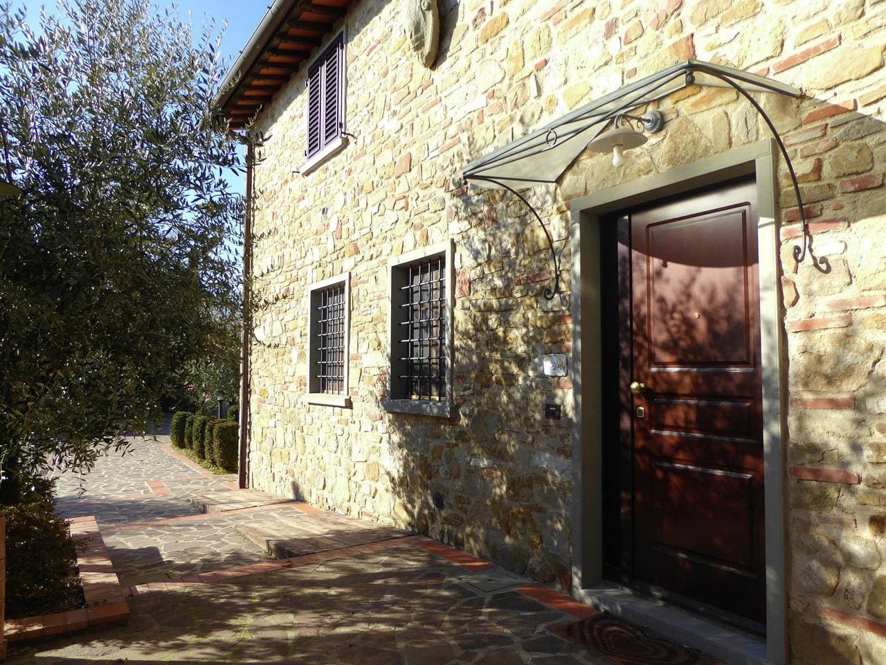 Foto 6 von 24: Ferienhaus in Montecarelli mit Pool