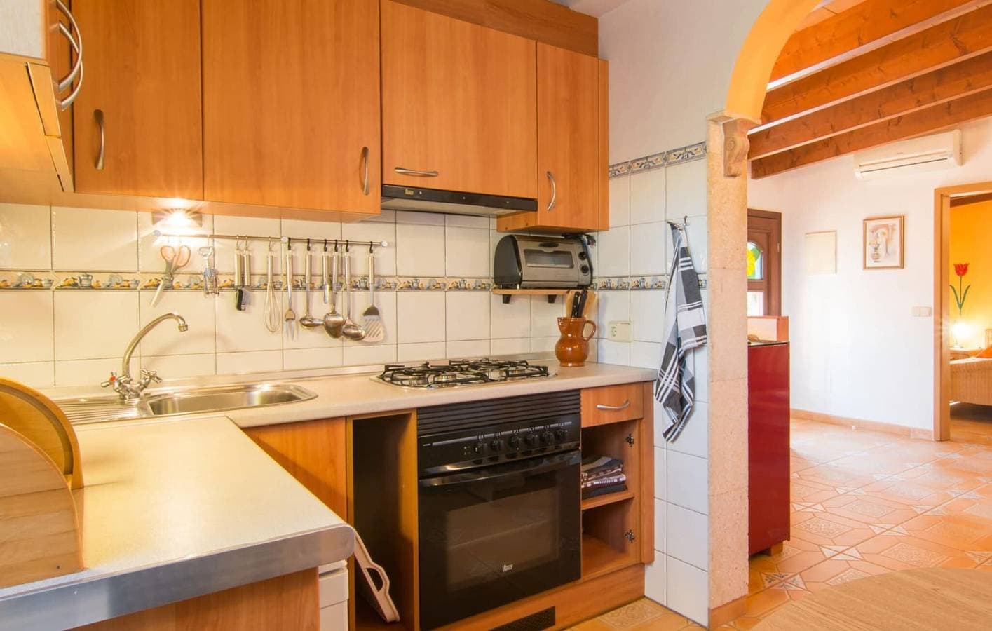 Foto 10 von 23: Apartment mit Meerblick, Terrasse und AC, 2 km zum Strand