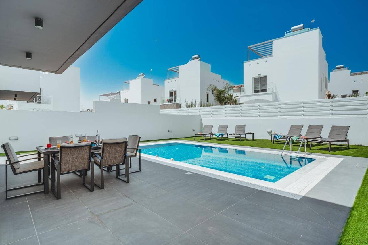 Foto 5 von 49: Villa with Private Pool