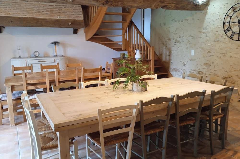 Foto 9 von 9: Dans une Superbe Demeure en Pierre Le Logis