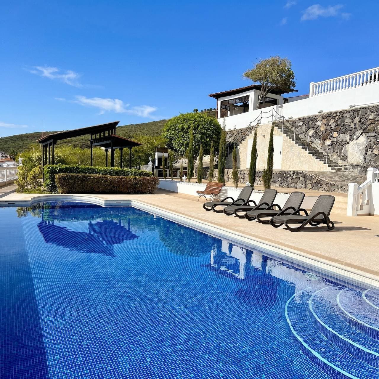 Foto 3 von 43: Villa „Tequila“ mit Meerblick, privatem Pool & WLAN