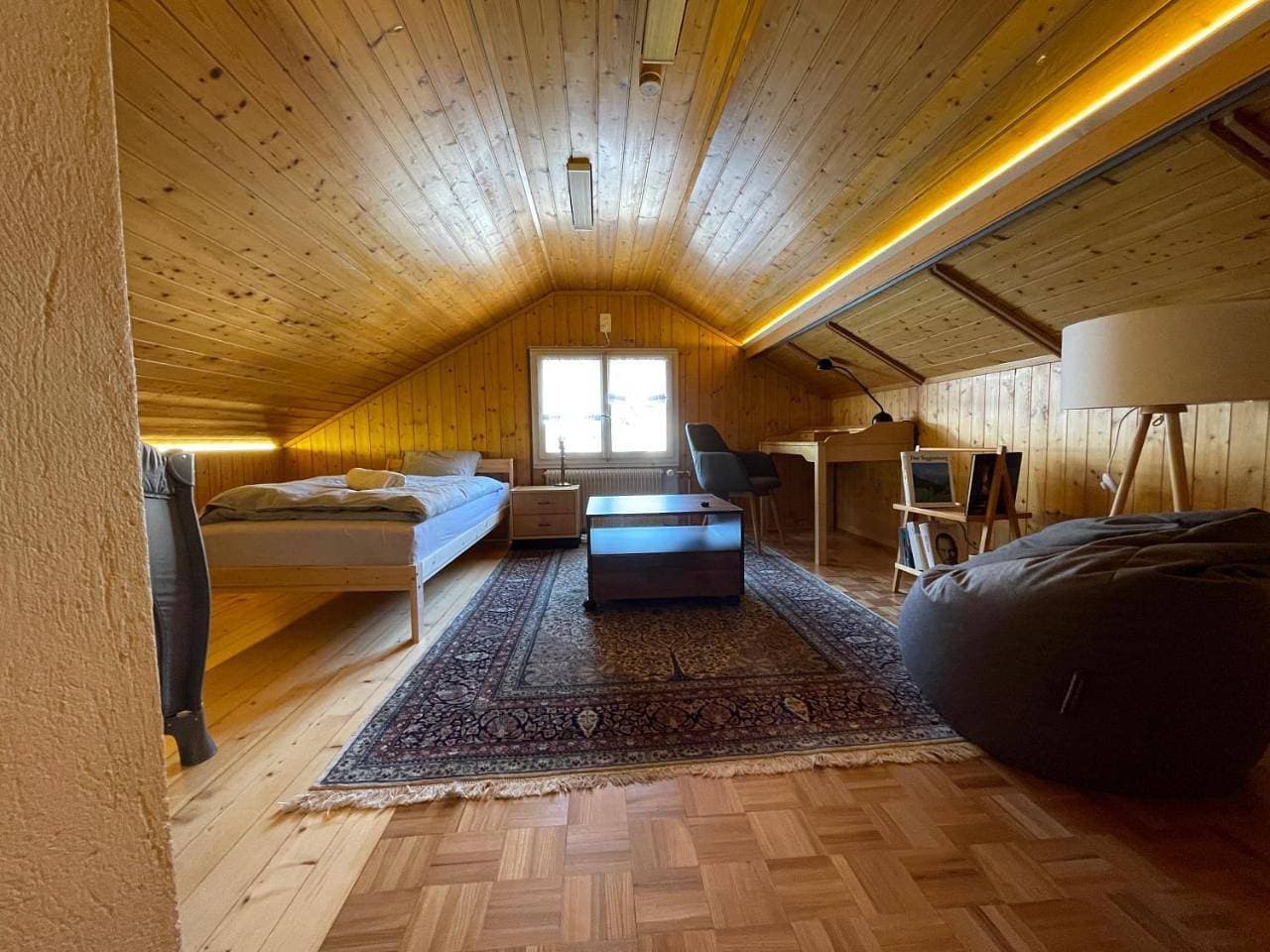 Foto 11 von 39: Three-Bedroom House