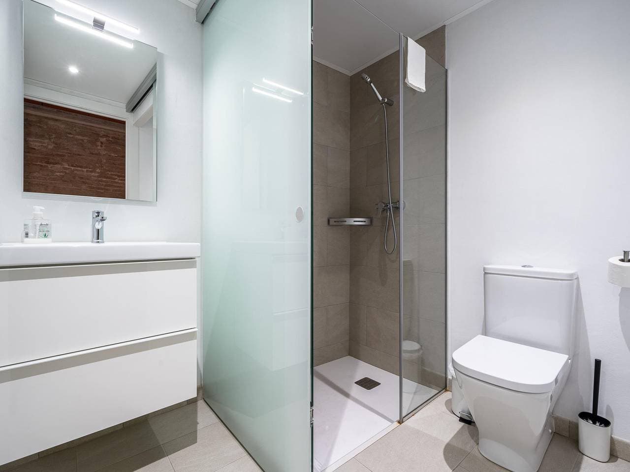 Foto 12 von 24: Ferienwohnung für 6 Personen mit Balkon